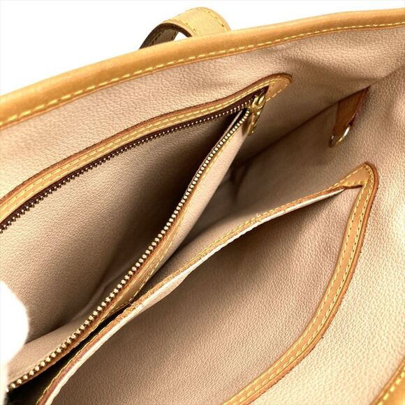 LOUIS VUITTON Authentic Brown Monogram Canvas Tote Bag - Picture 6 of 13